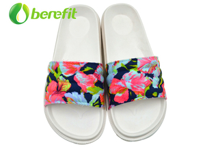 Slippers for Man for Flat Feel with Arch Support in EVA Sole