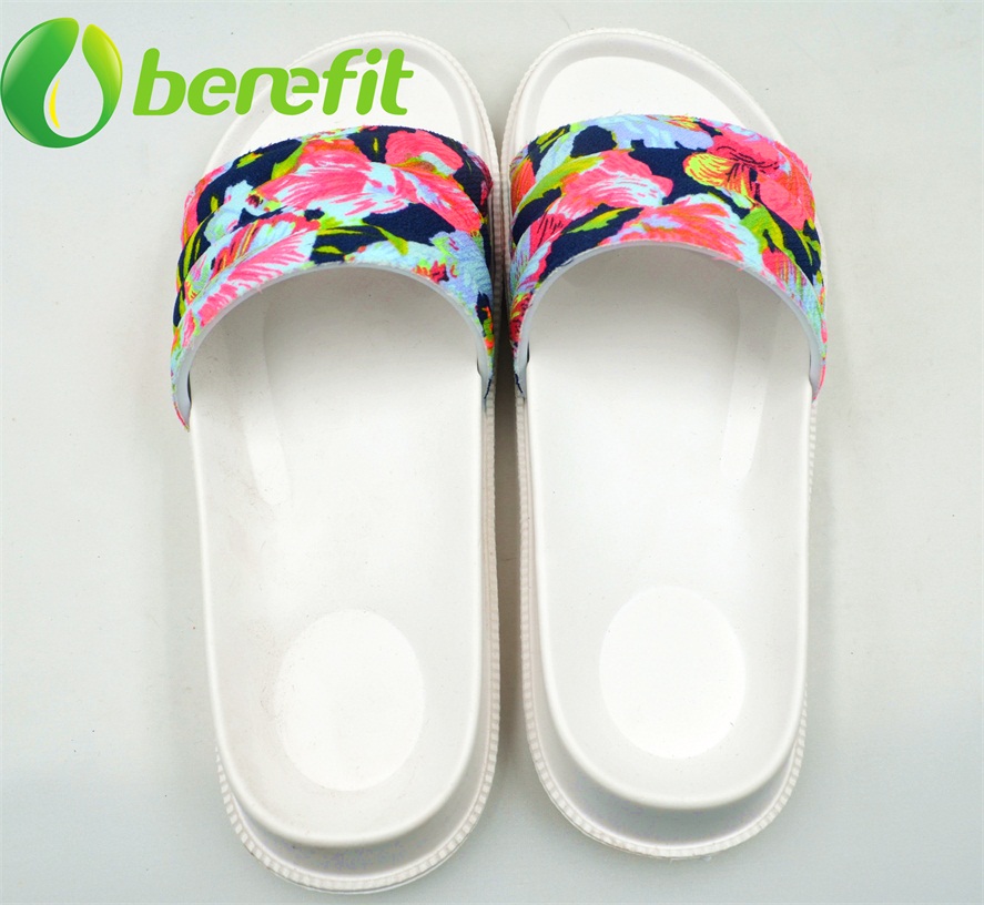 Slippers for Man for Flat Feel with Arch Support in EVA Sole