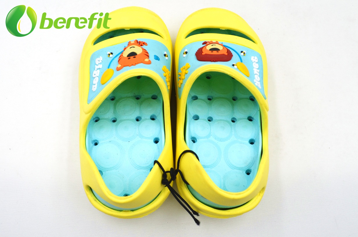 Chirdren Waterproof Yellow Garden Shoes Popular